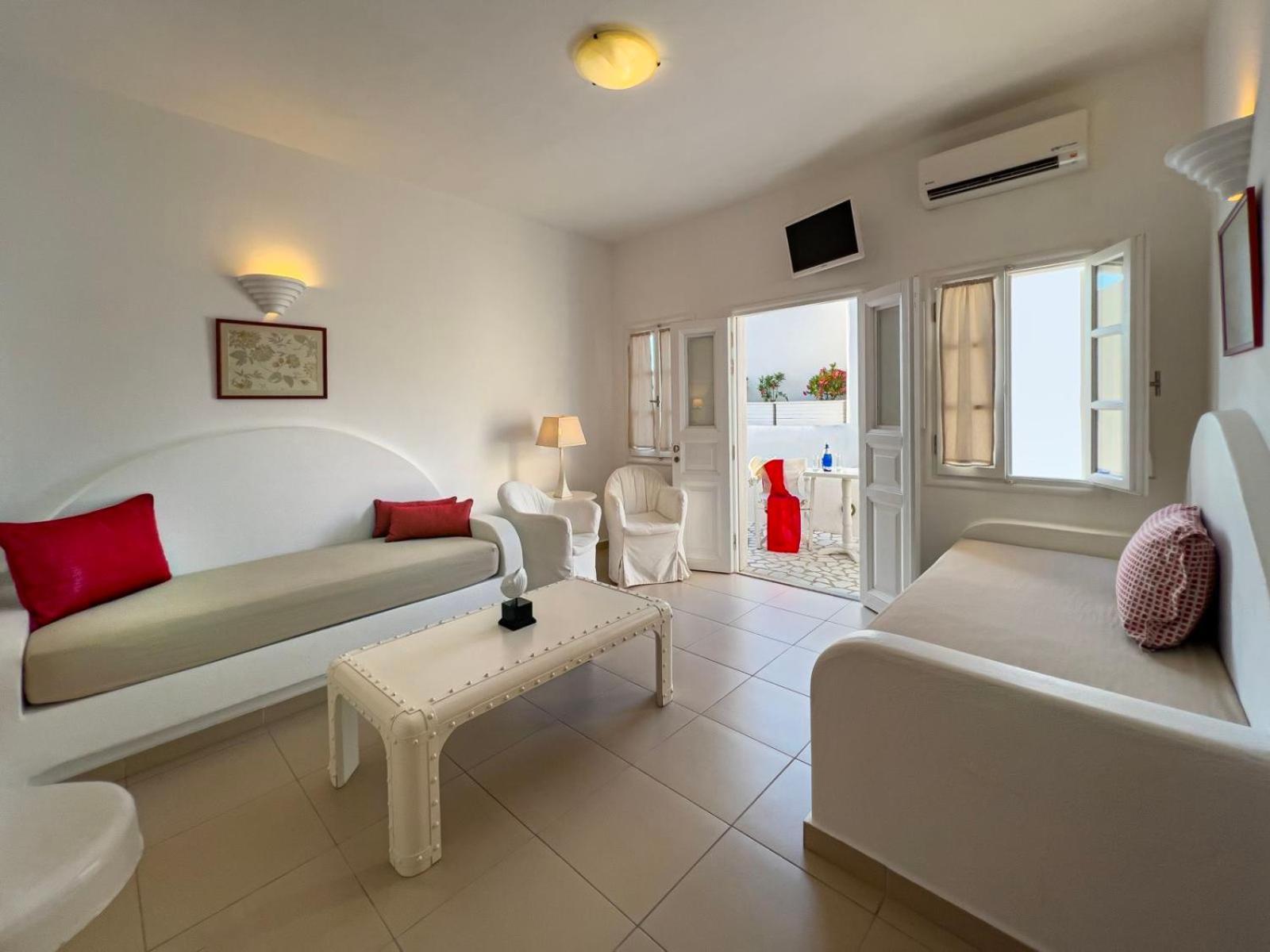 Aspalathras White Hotel Folegandros Town ภายนอก รูปภาพ