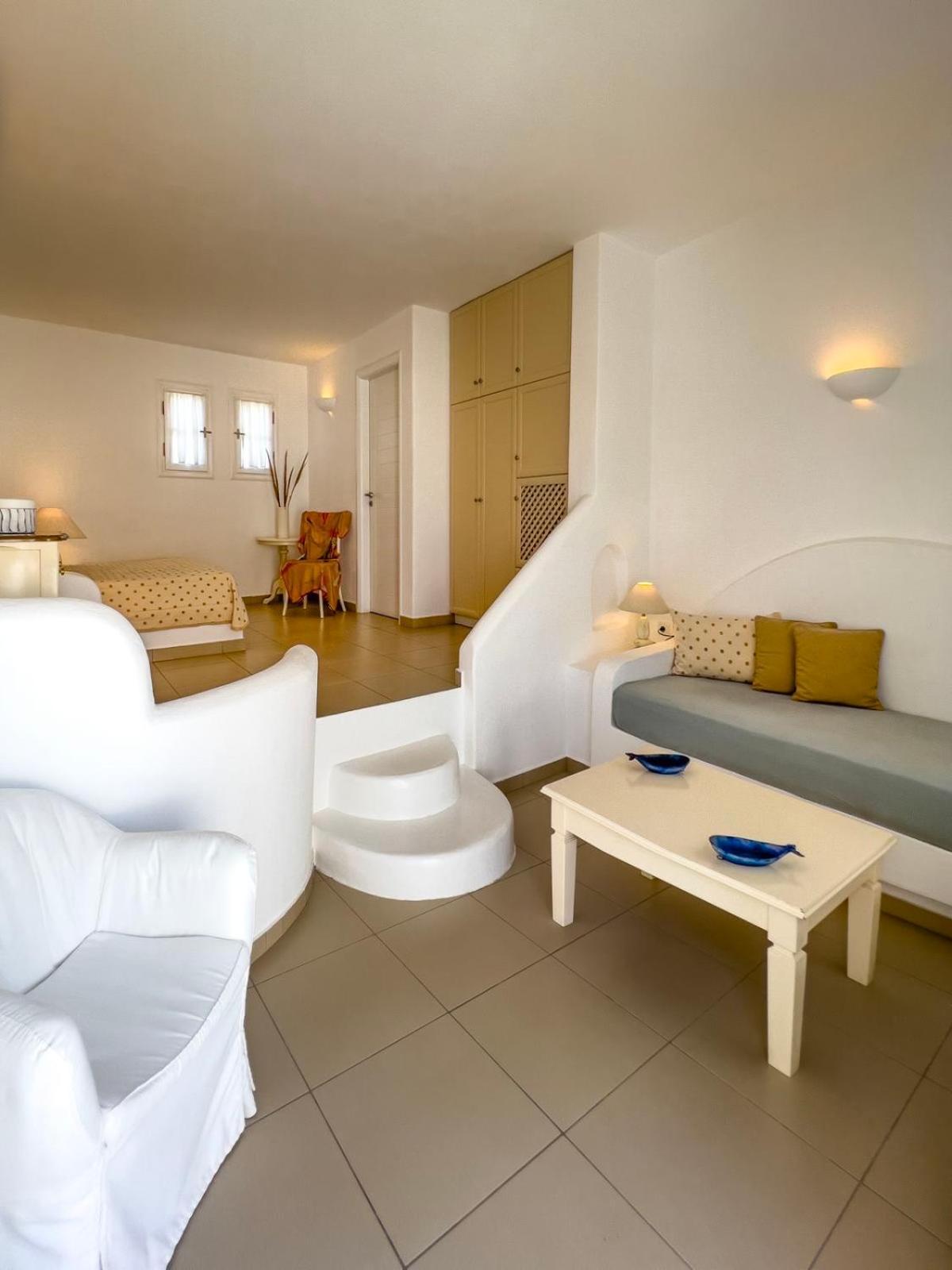 Aspalathras White Hotel Folegandros Town ภายนอก รูปภาพ