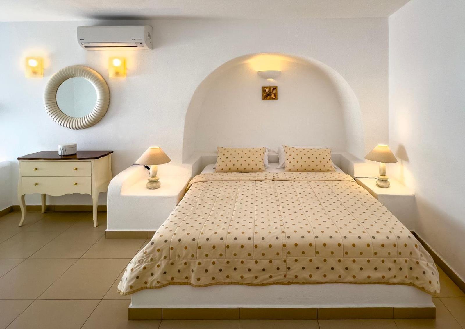 Aspalathras White Hotel Folegandros Town ภายนอก รูปภาพ