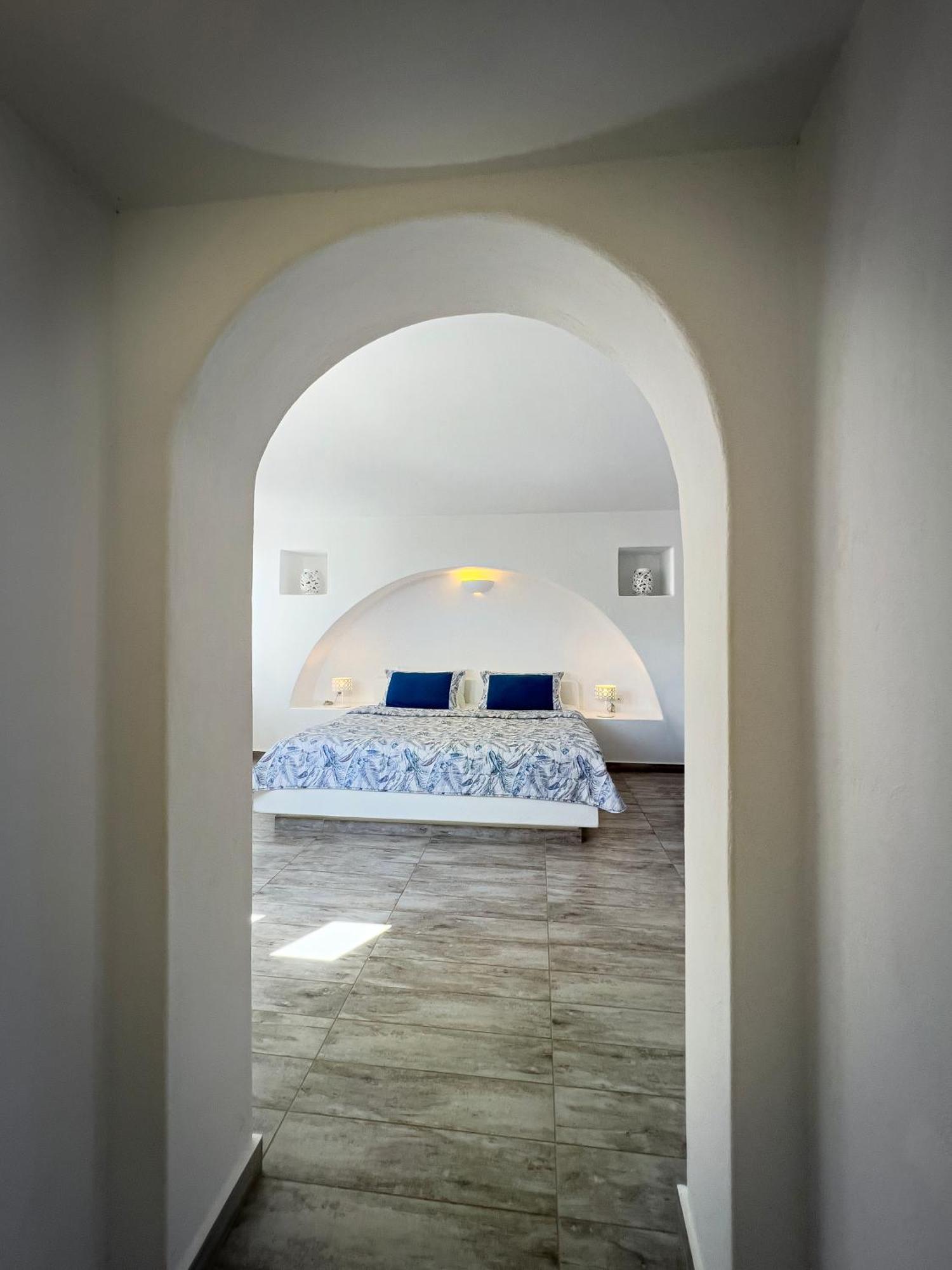 Aspalathras White Hotel Folegandros Town ภายนอก รูปภาพ
