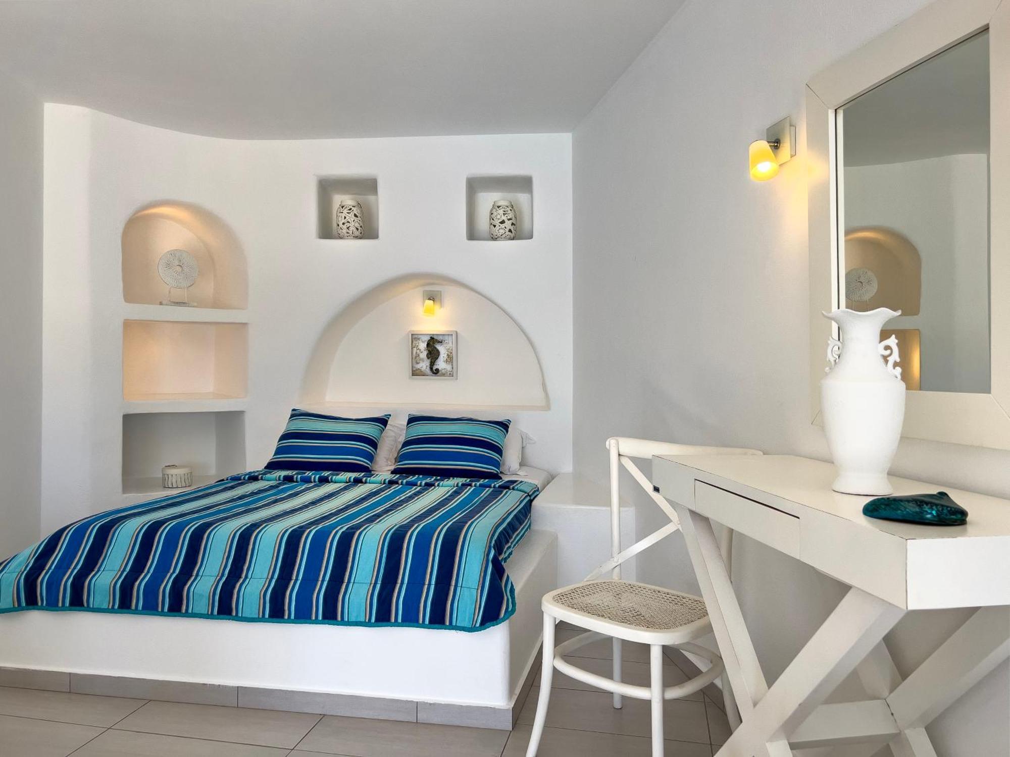 Aspalathras White Hotel Folegandros Town ภายนอก รูปภาพ