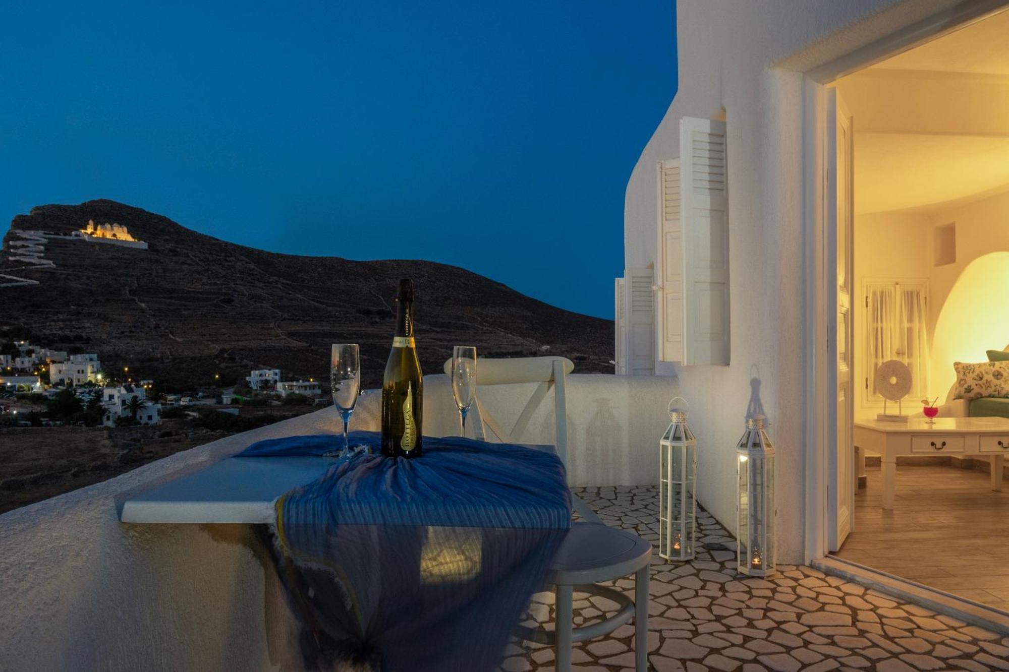 Aspalathras White Hotel Folegandros Town ภายนอก รูปภาพ