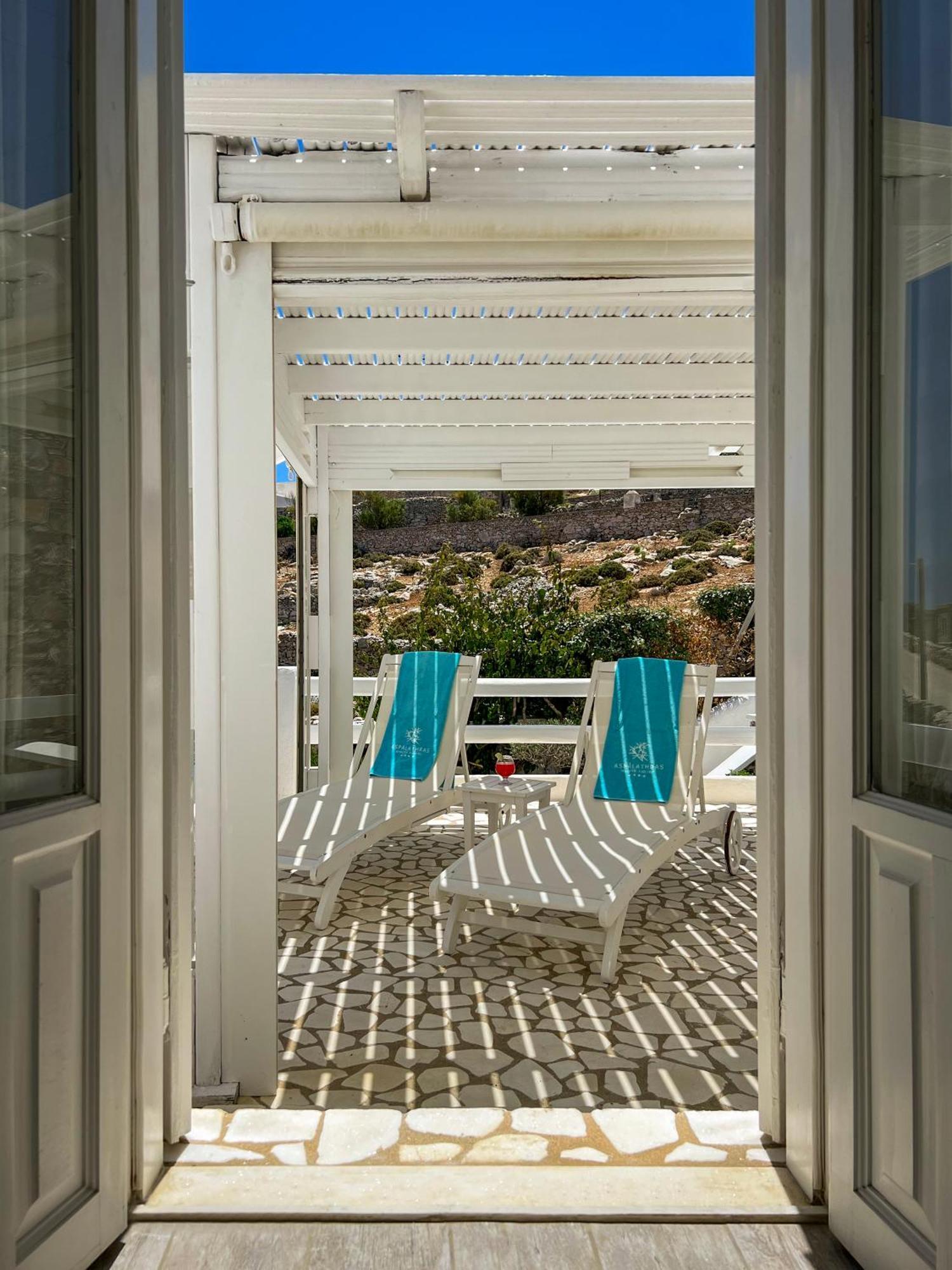 Aspalathras White Hotel Folegandros Town ภายนอก รูปภาพ